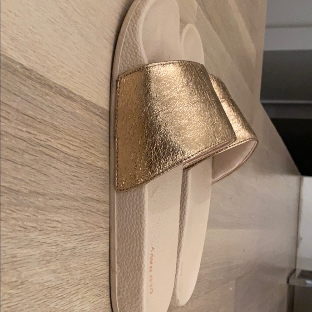 Rose gold slides - Picture 2 of 3